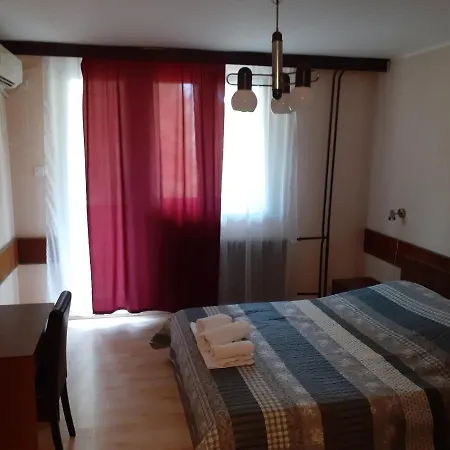 Restoran Sa Prenocistem Pensión Zitiste