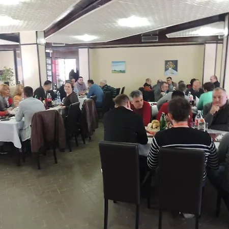 Restoran Sa Prenocistem Pensión 3*