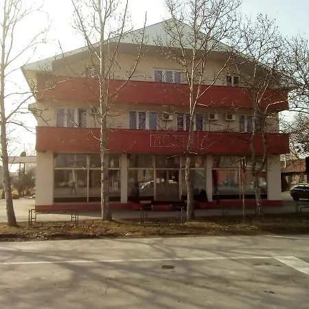 Πανσιόν Restoran Sa Prenocistem 3*