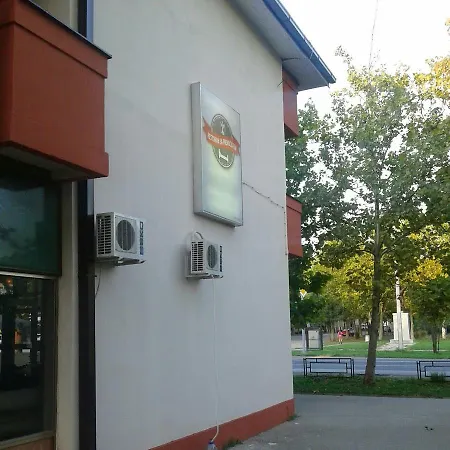 Restoran Sa Prenocistem Pensión 3*